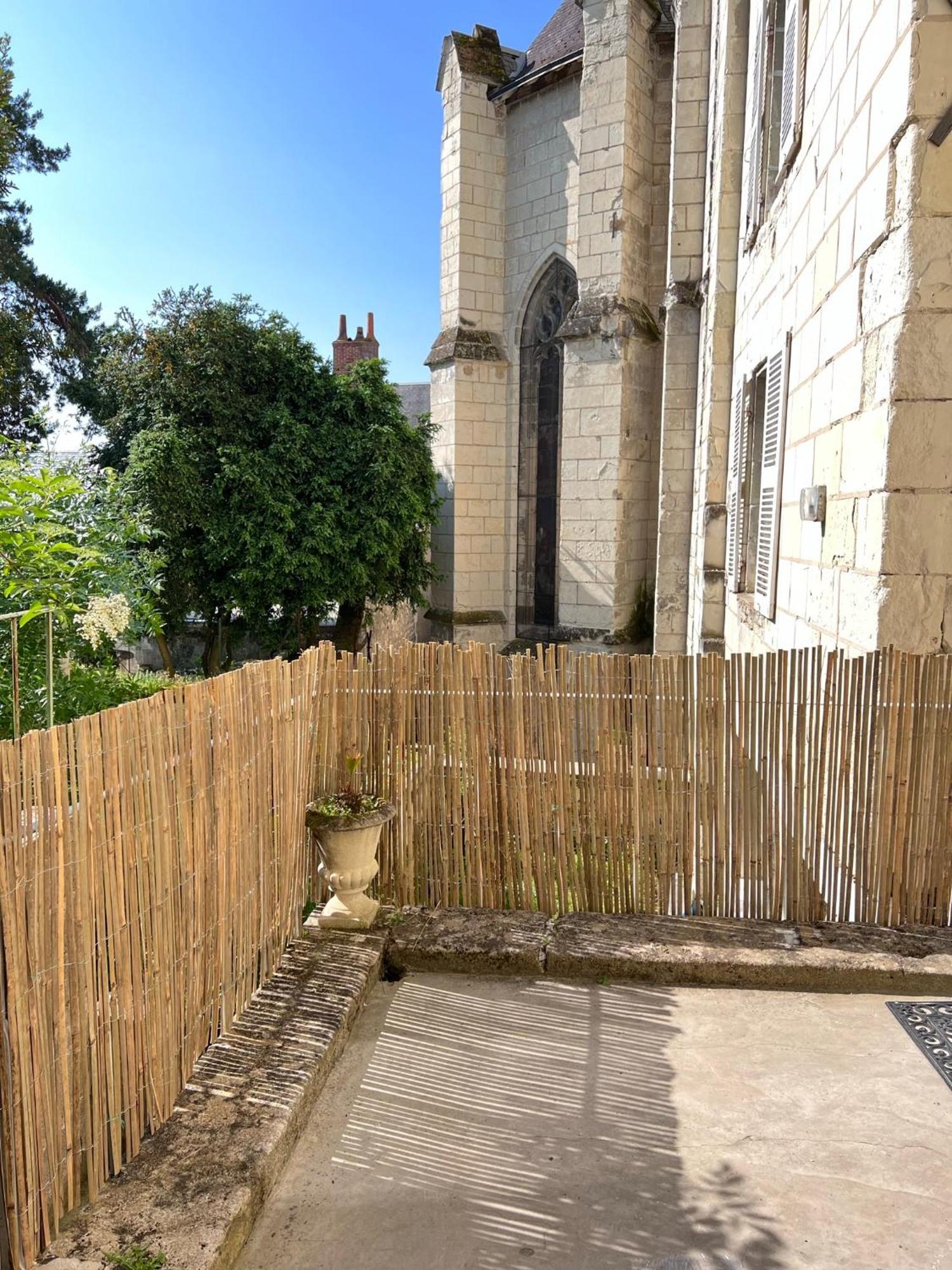 Le Rabelais, Superbe Appartement En Duplex, Proche Forteresse Et Monument Historique Chinon Exterior photo
